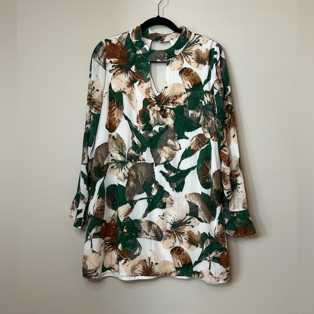 JODIFL Artsy Floral Print Keyhole Tunic Size L